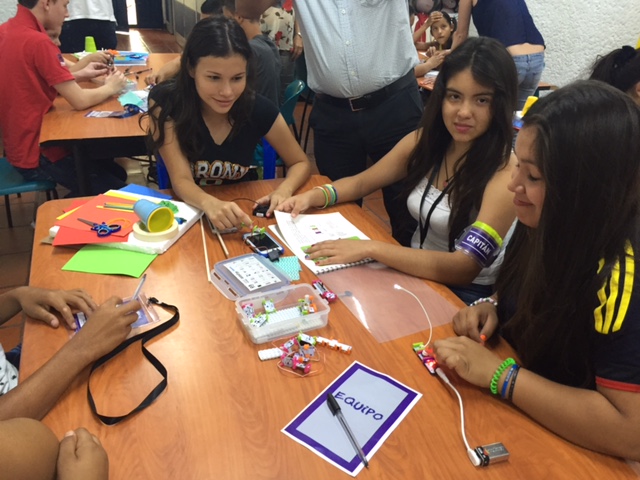 Adolescentes de Estructurar se capacitaron en innovaci&oacute;n tecnol&oacute;gica